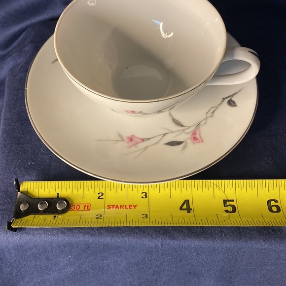 Vintage Cherry Blossom Fine 1067 ~ 4 Pieces ~ Cup/Saucer, Salad Plate & Bowl - Picture 6 of 13